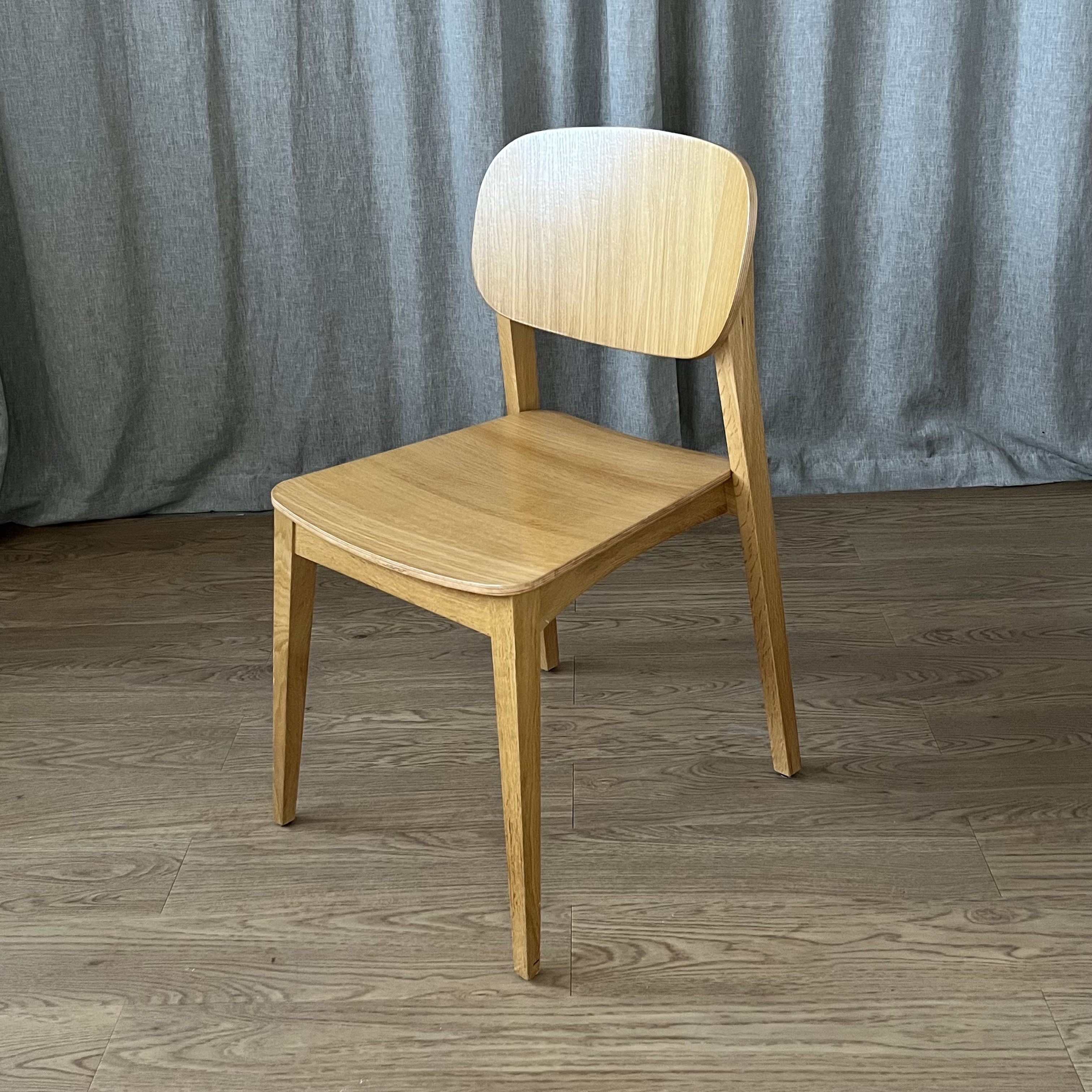 Allegra tuoli, tammi