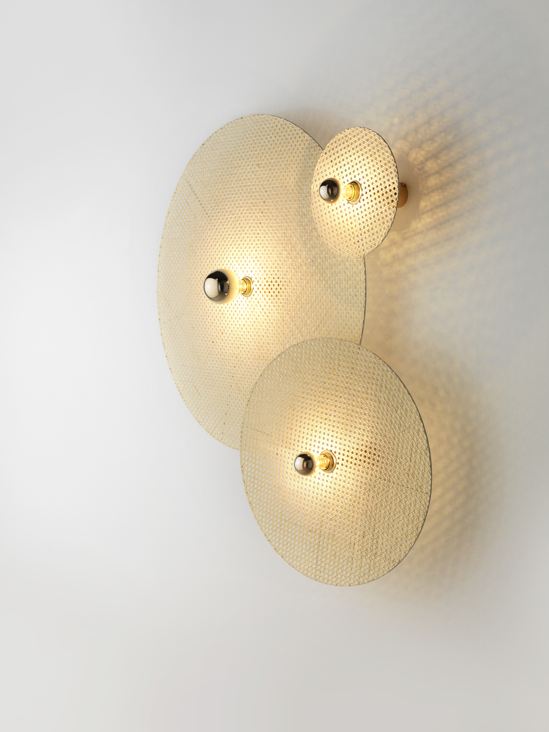 Tan Tan 90 seinävalaisin